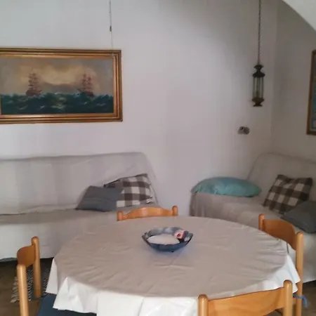 Holiday home Lefkes Cute Little House *