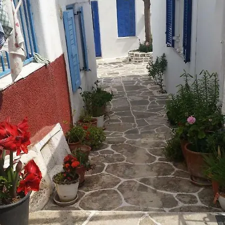 Lefkes Cute Little House Holiday home